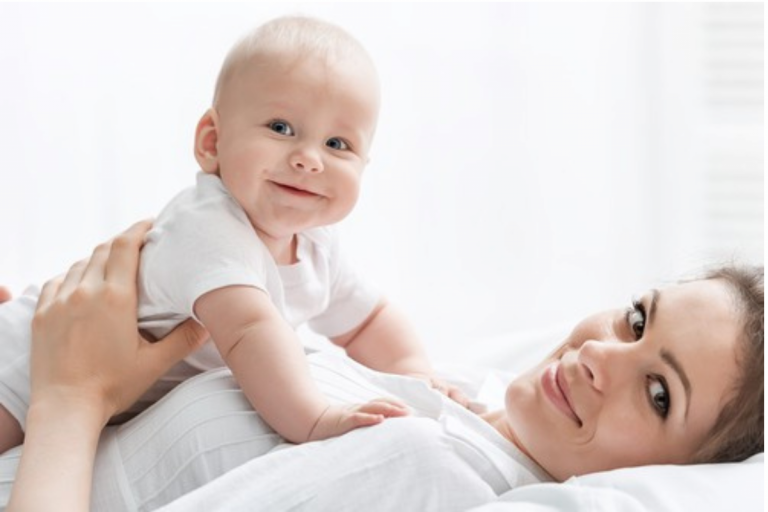 Baby Care Tips: पहले साल में ये 7 चीजें बिल्कुल न करें, वरना बच्चे की सेहत पर पड़ेगा असर