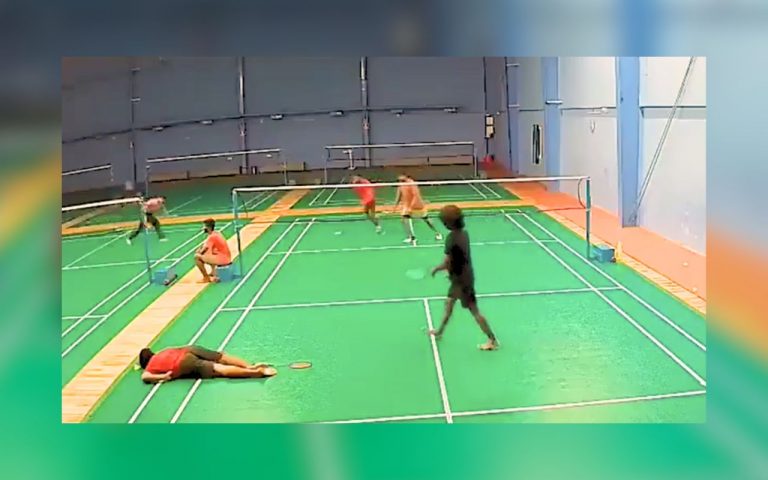 Badminton Player Death: बैडमिंटन खेलते वक्त अचानक आई मौत, 25 साल के युवक को आया हार्ट अटैक