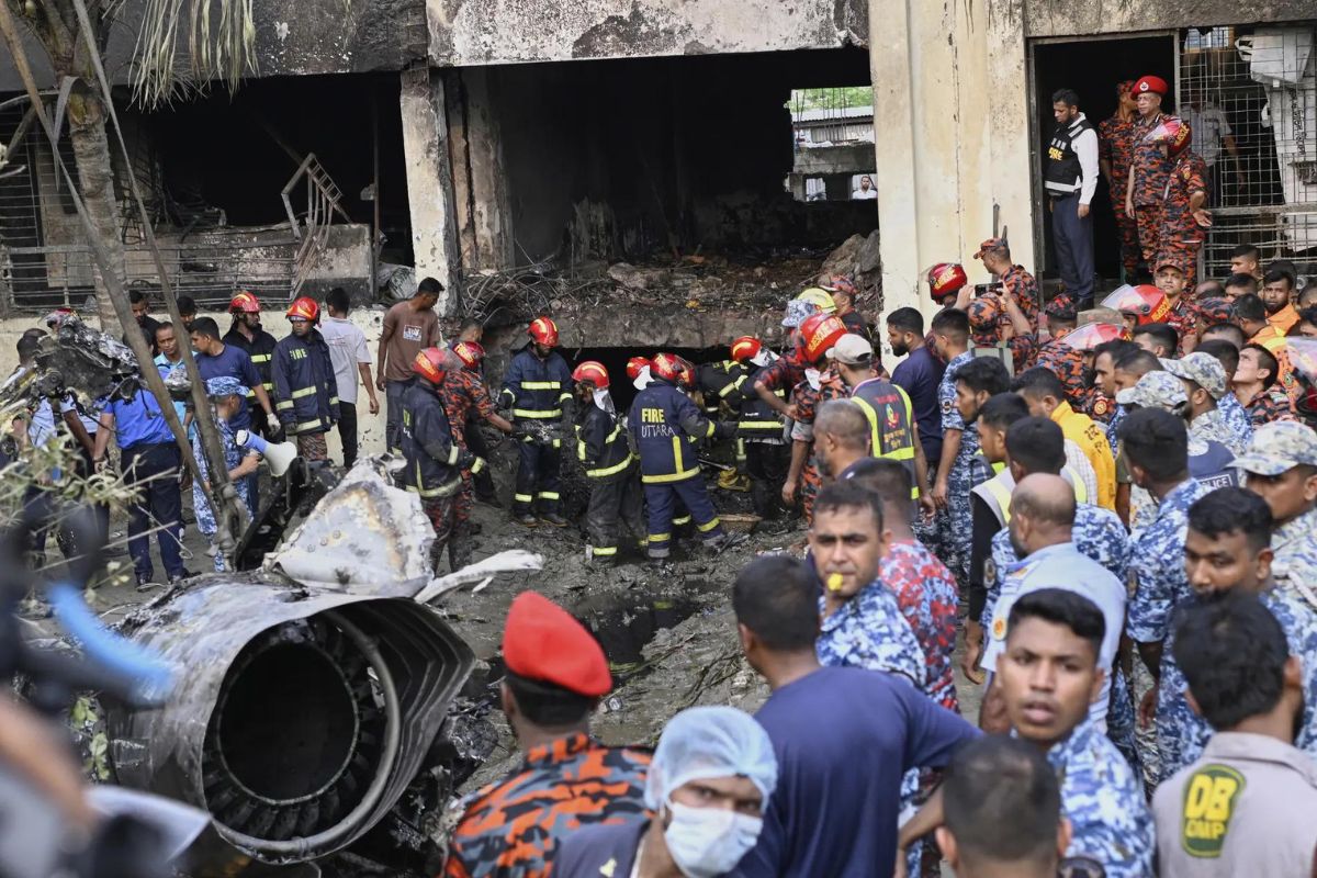 Bangladesh Plane Crash