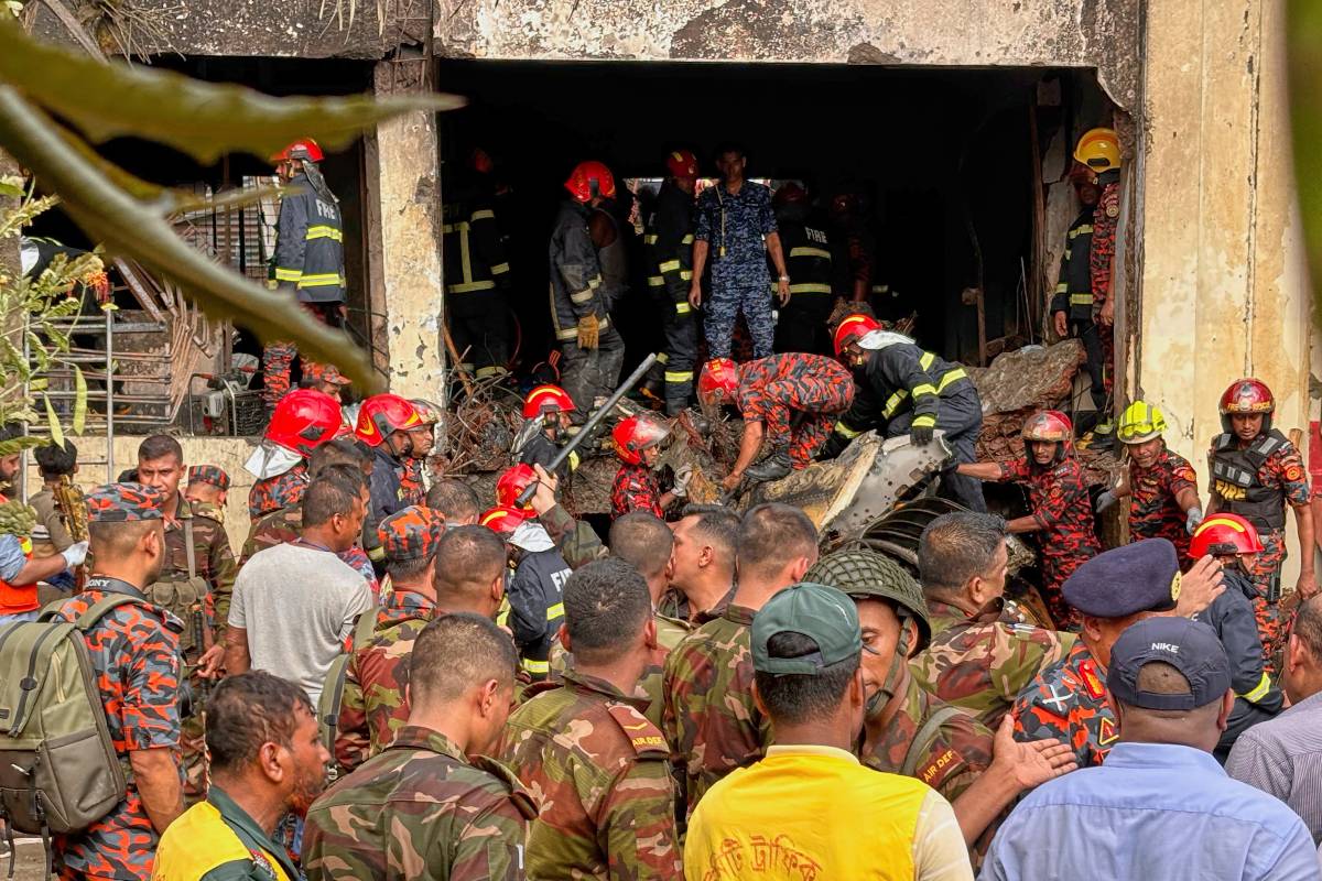 Bangladesh Plane Crash news