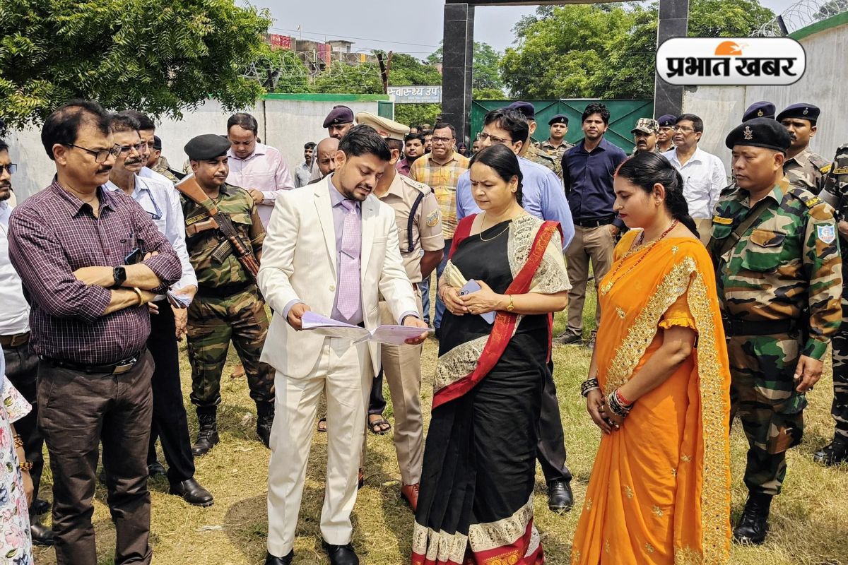 Chief Secretary in Dhanbad