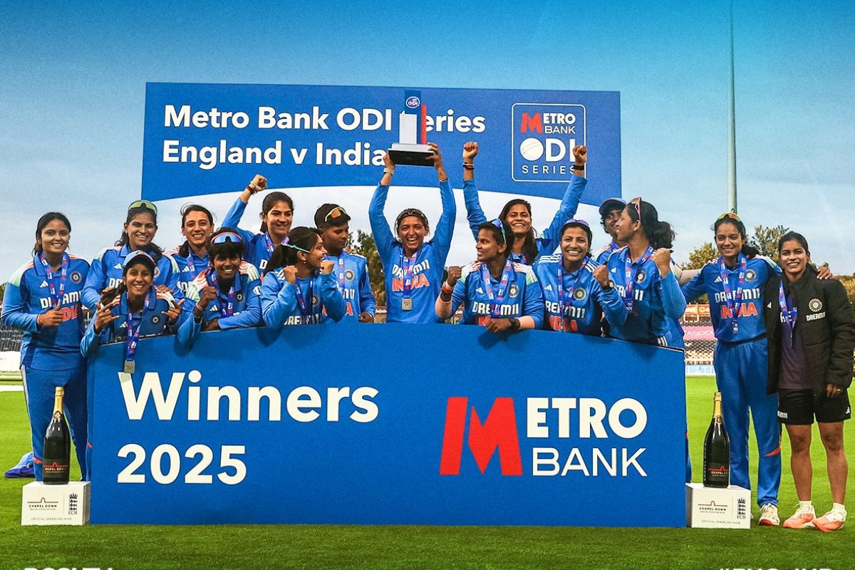 Indian Women's Team after Winning ODI Series vs England.