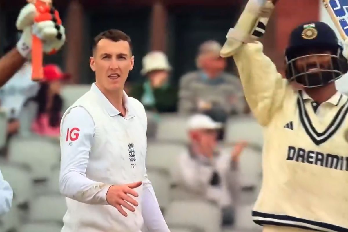 Washington Sundar ignores Harry Brook Handshake