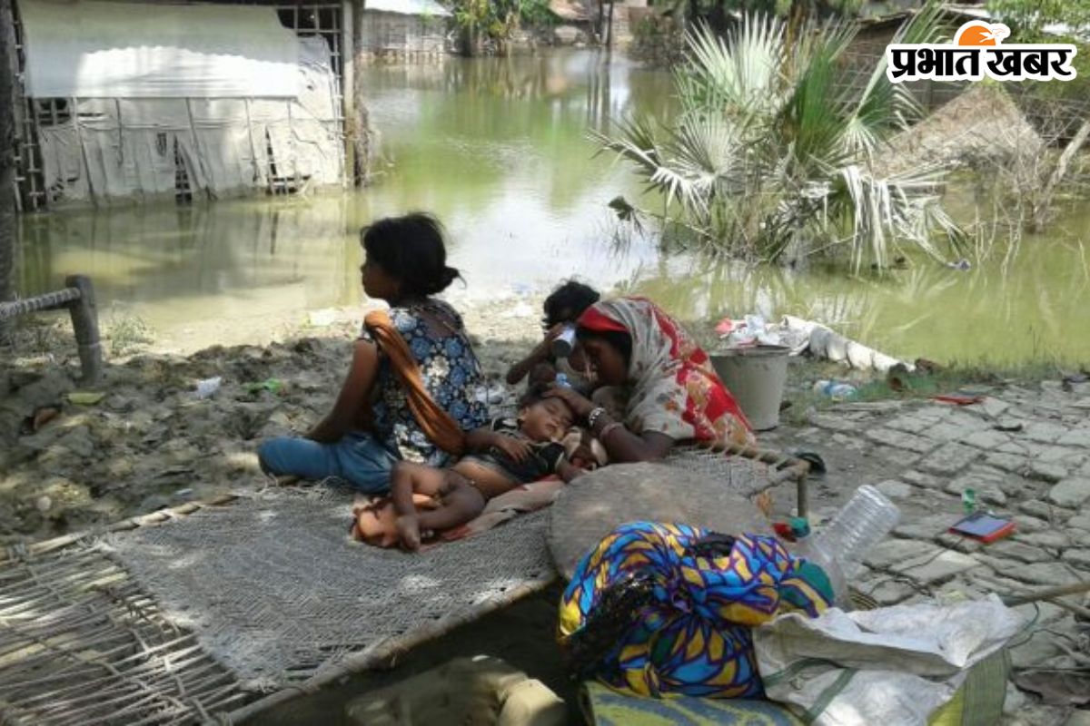 Bihar Flood: गंगा के उफान से कई पंचायतें जलमग्न, बाढ़ का संकट गहराया