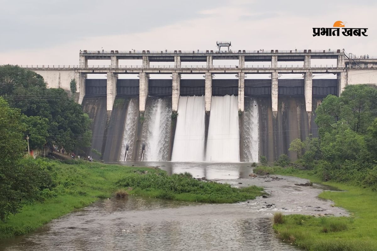 Patratu Nalkari Dam 2 gates open