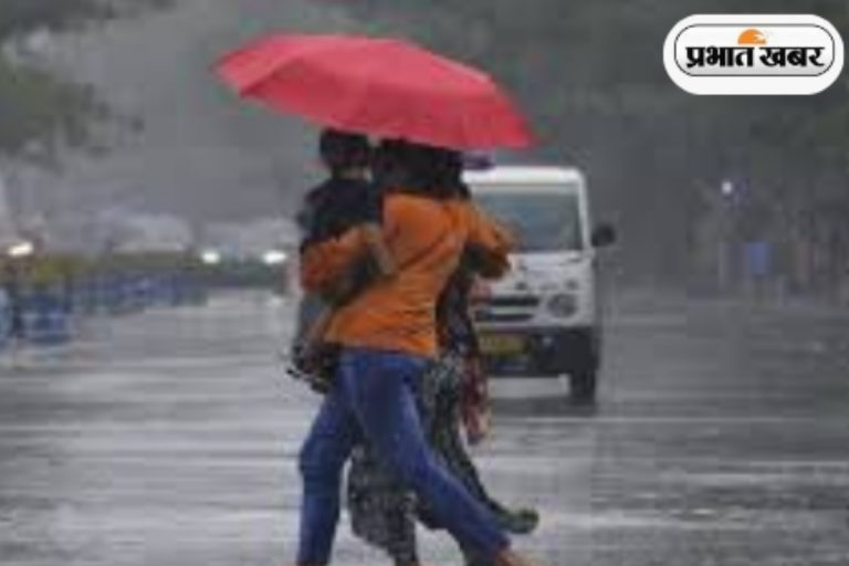 गरज-चमक के साथ भयंकर बारिश, 30 से ज्यादा जिलों में IMD की चेतावनी