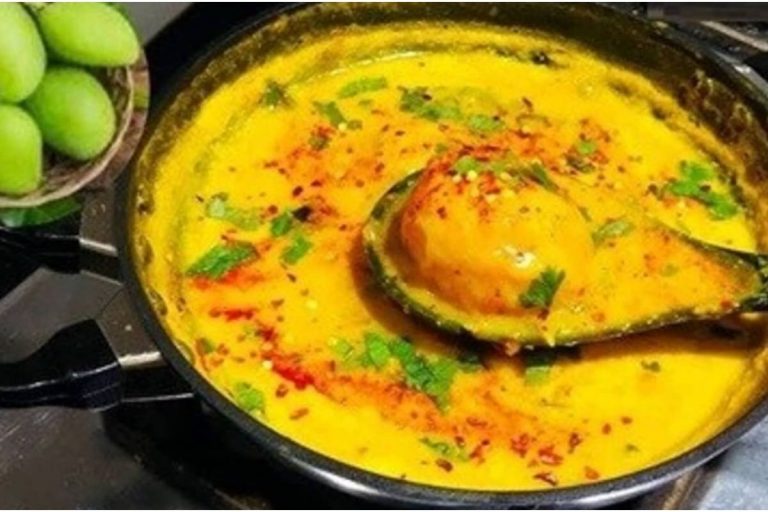 Raw Mango Kadhi Recipe: खट्टी-मीठी कच्चे आम की कढ़ी,चखेंगे तो भर जाएंगे ताजगी से