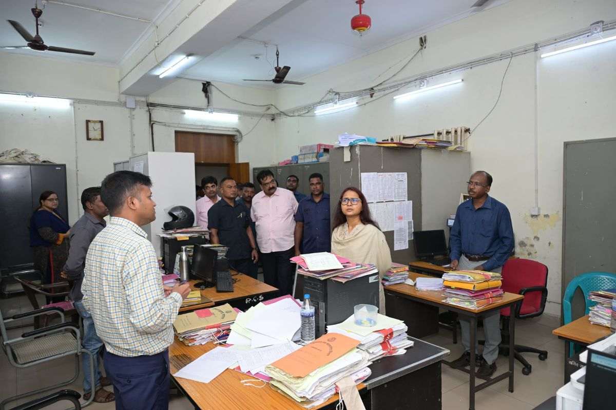 Shilpi Neha Tirkey surprise inspection today