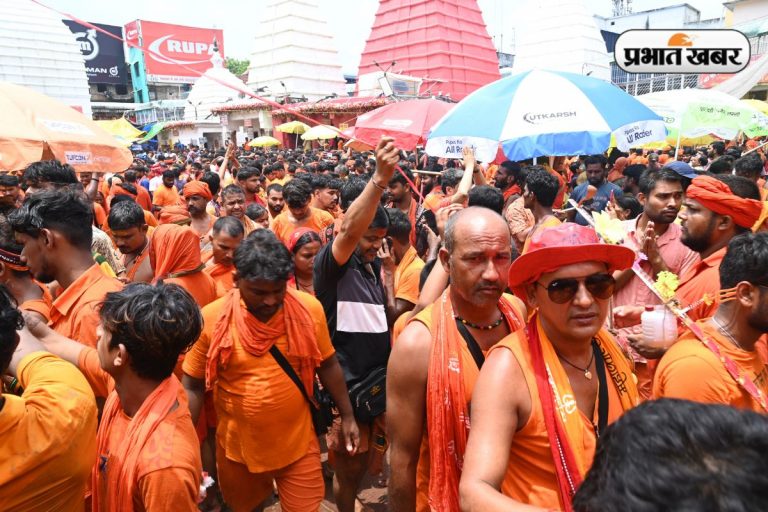 तीसरी सोमवारी से पहले उमड़ा श्रद्धालुओं का जनसैलाब, 2.70 लाख भक्तों ने चढ़ाया जल