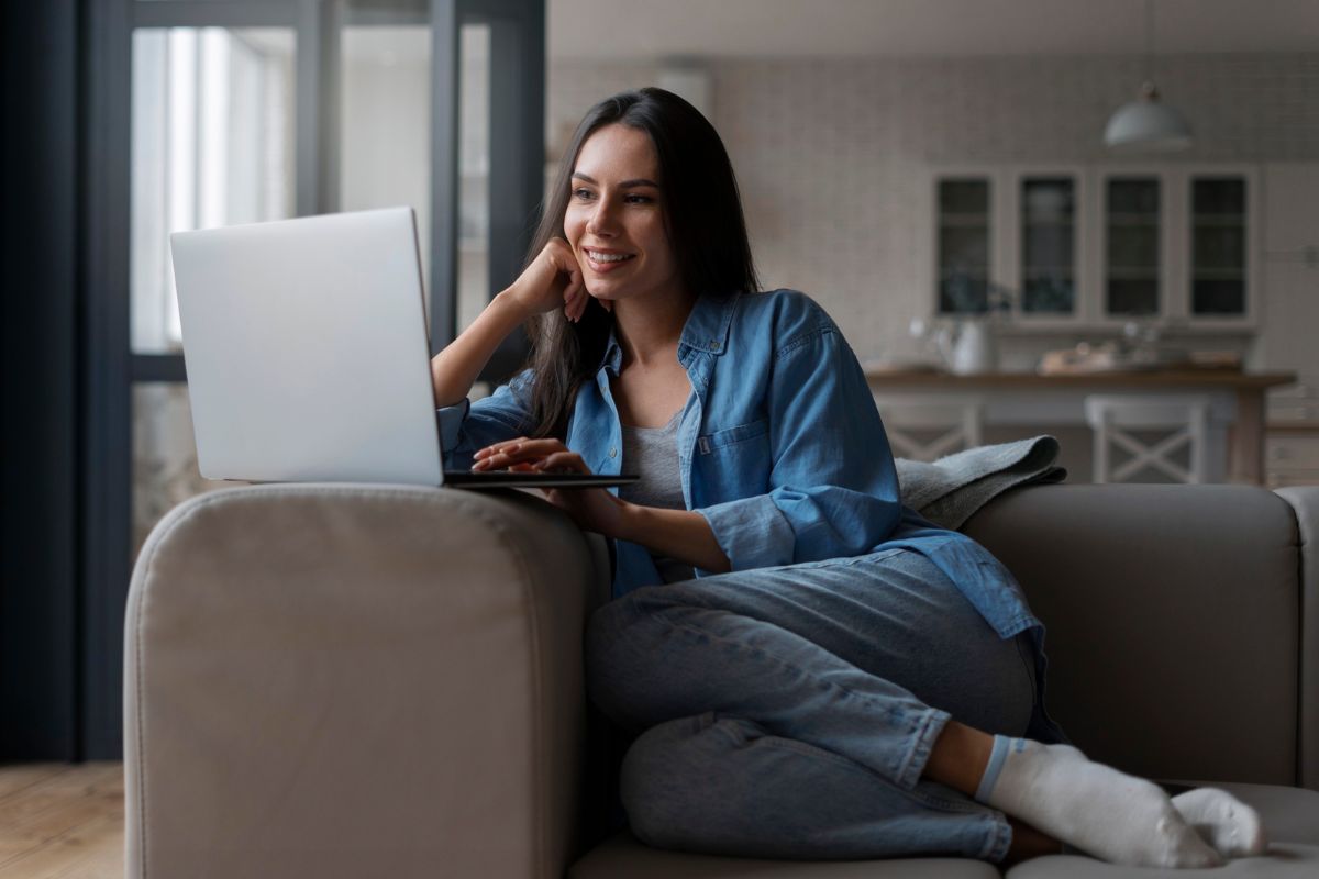 Work From Home Jobs for Girls 2025