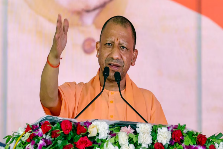 पूर्वांचल को दिला रहे नई पहचान, योगी ने गोरखपुर से किया आयुष क्रांति का आगाज़
