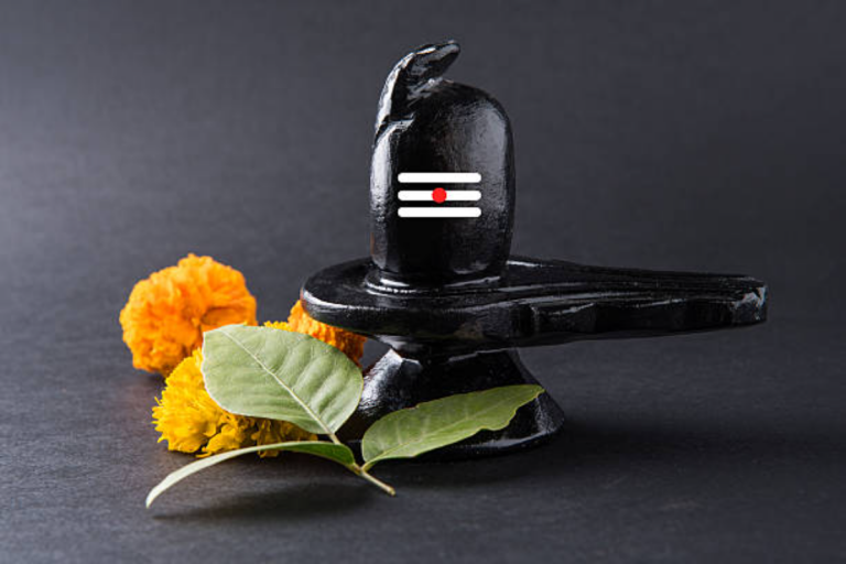 सावन 2025 में बन रहे हैं ऐसे योग, जो सौ साल में एक बार आते हैं, अगर पढ़ ली ये बातें तो सालों से रुके काम होंगे चुटकियों में!