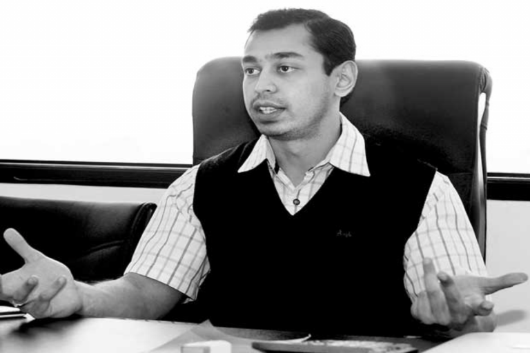 सपा प्रमुख अखिलेश यादव के भाई प्रतीक से ठगी और धमकी, पॉक्सो एक्ट में फंसाने की साजिश