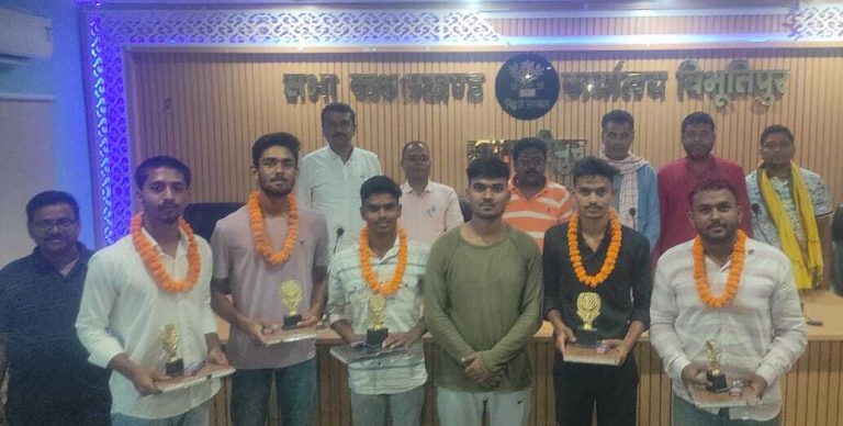 Samastipur News:चयनित खिलाड़ियों को किया सम्मानित