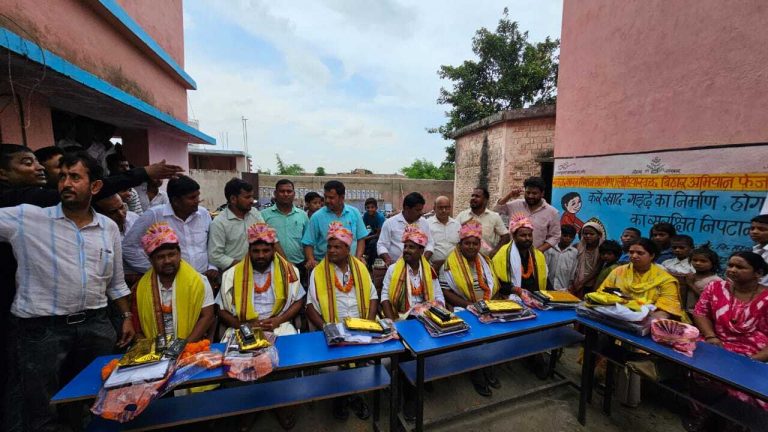 Samastipur News:उमावि मरथुआ में शिक्षकों को दी गई विदाई
