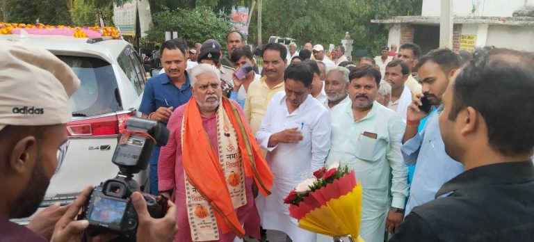 सहकारिता मंत्री ने 20 सूत्री कार्यालय का किया उद्घाटन
