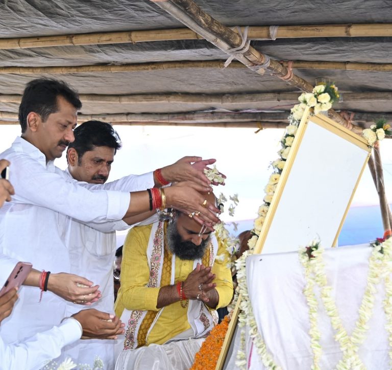 तीसरी पुण्यतिथि पर याद किये गये पूर्व मंत्री नरेंद्र सिंह, पुत्रों ने दी श्रद्धांजलि