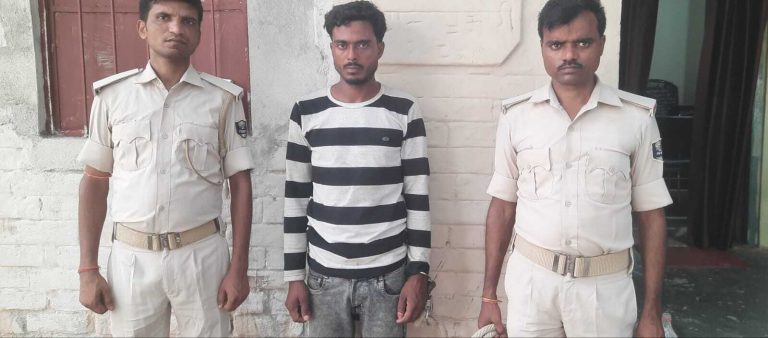 लड़की के दुपट्टे से ही की गयी थी युवक की हत्या