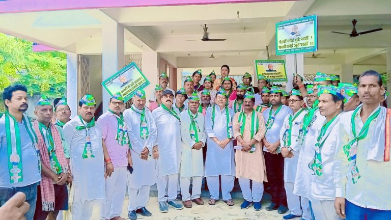 जिला जदयू ने मतदाता जागरूकता अभियान को लेकर निकाली साइकिल रैली