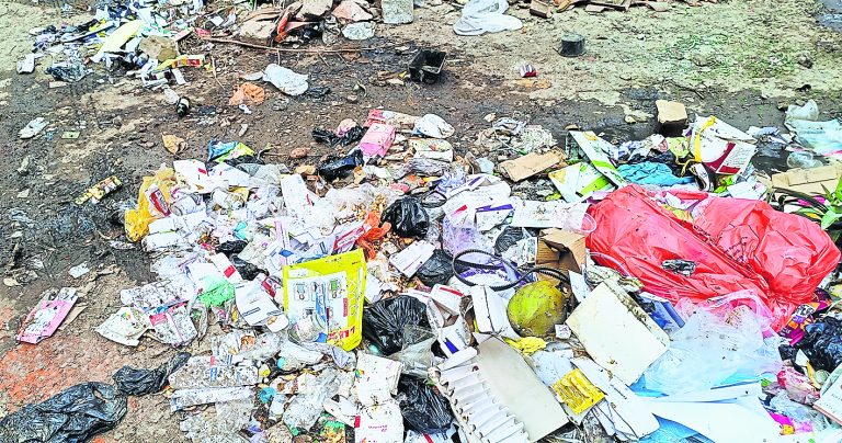 Gaya News :जिले में 1000 से अधिक प्राइवेट अस्पताल, पर बायो वेस्ट निस्तारण के लिए महज 450 का रजिस्ट्रेशन