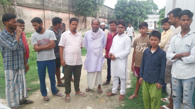 वाहन के धक्के से मजदूर की मौत