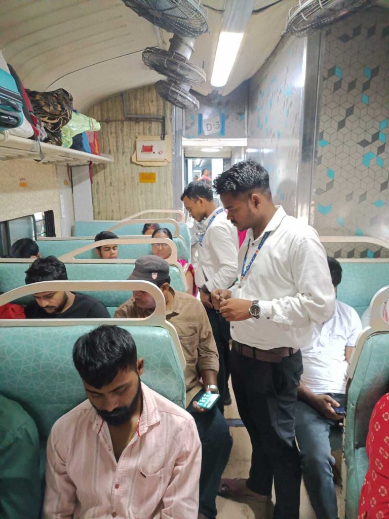 गया सहित अलग-अलग स्टेशनों से 1500 लोग धराये