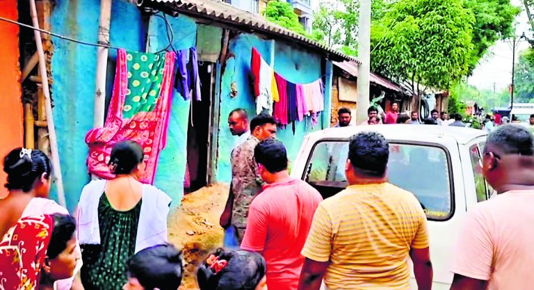 East Singhbhum News : मां से झगड़ा के बाद बेटी ने फांसी लगायी