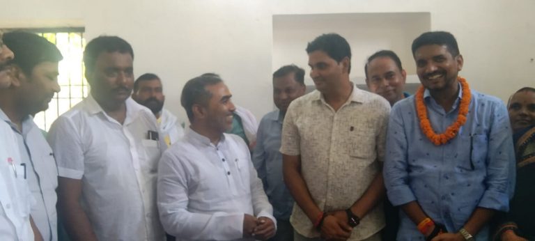 Bettiah : बगहा दो में प्रखंड बीस सूत्री कार्यालय का उद्घाटन