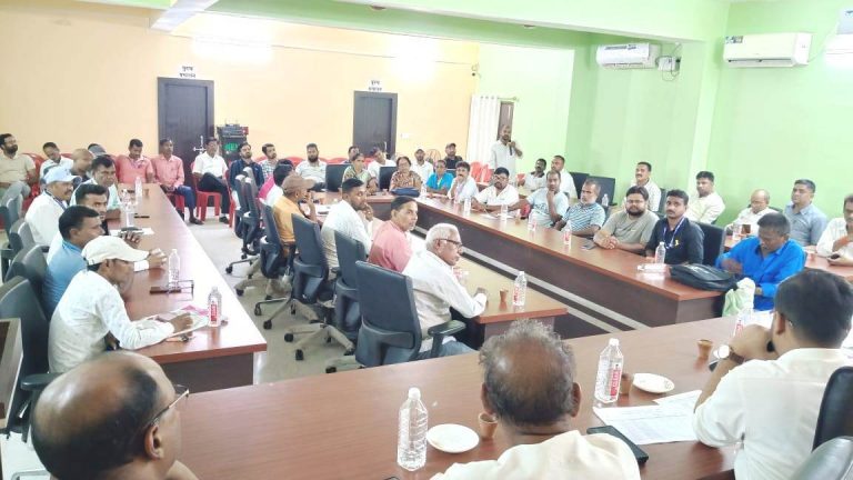 बीएलओ का सहयोग करेंगे पार्षद