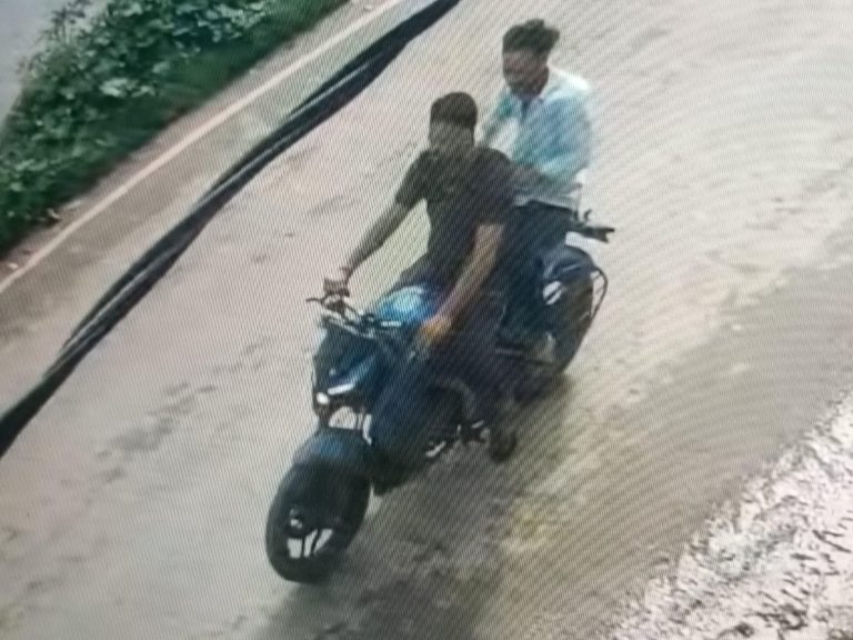 Kaimur News : इटाढ़ी में पार्टी के बाद सुबह में सात लोगों ने सिपाही से लूट की घटना को दिया था अंजाम