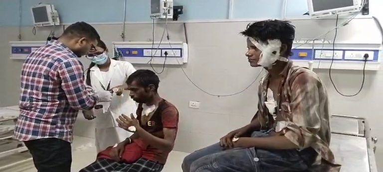 समोसे के विवाद में दो दोस्तों के बीच मारपीट, जख्मी