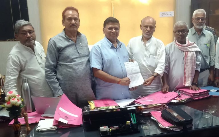 मुंगेर विवि के भवन निर्माण को ले कुलपति से मिला प्रमंडलीय विकास मोर्चा