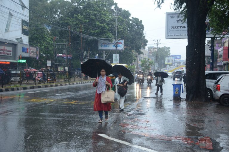 Ranchi news : आज और कल गर्जन व वज्रपात की चेतावनी, हल्की बारिश के भी आसार