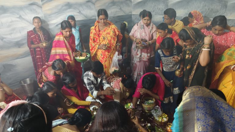 सावन की दूसरी सोमवारी को शिवालयों में उमड़ी शिवभक्तों की भीड़