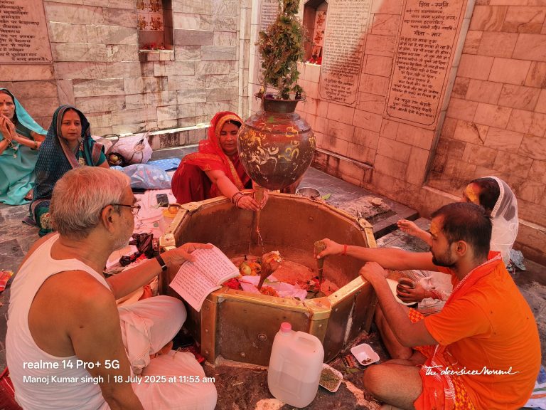 सावन की शिवरात्रि पर श्रद्वालुओ ने शिवालयों में किया रुद्राभिषेक