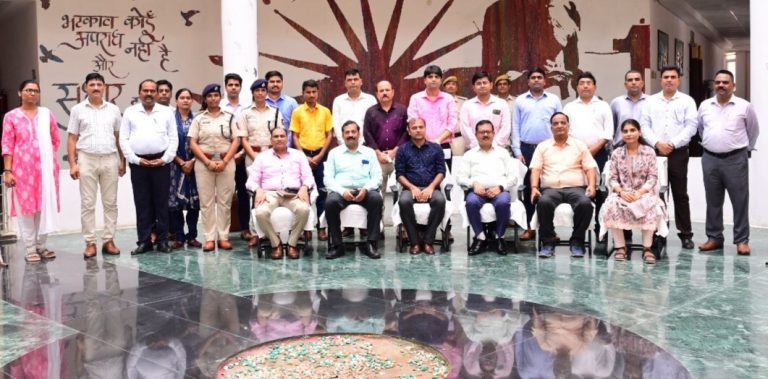 hajipur news. प्रिजन सिक्युरिटी डायनेमिक एंड स्टेटिक, इमर्जिंग चैलेंज पर दिया जा रहा प्रशिक्षण