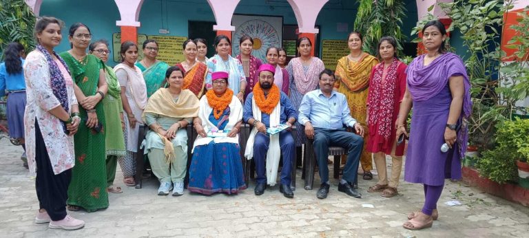 Samastipur : स्थानांतरित शिक्षक को सम्मानपूर्वक विदाई