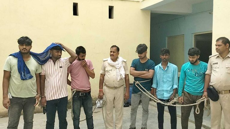 Kaimur News : खाना खजाना में एक हजार रुपये में कराया जाता था देह व्यापार का धंधा
