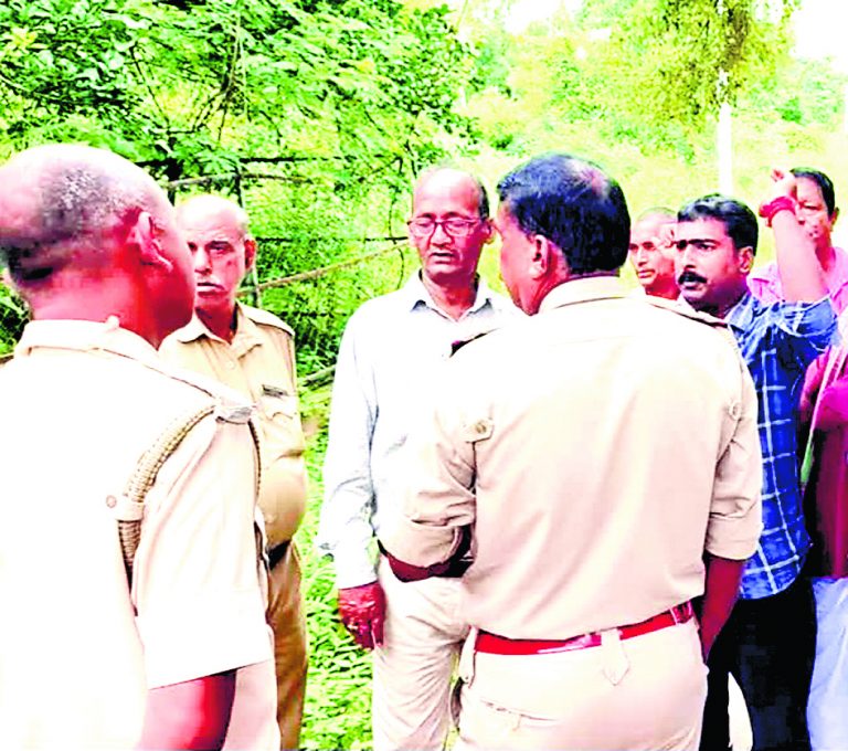 नानूर में तालाब से छात्रा का शव मिलने से सनसनी
