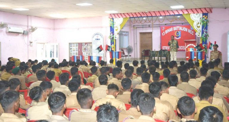 एनसीसी कैडेटों को भारतीय सेना के लिए किया मोटिवेट