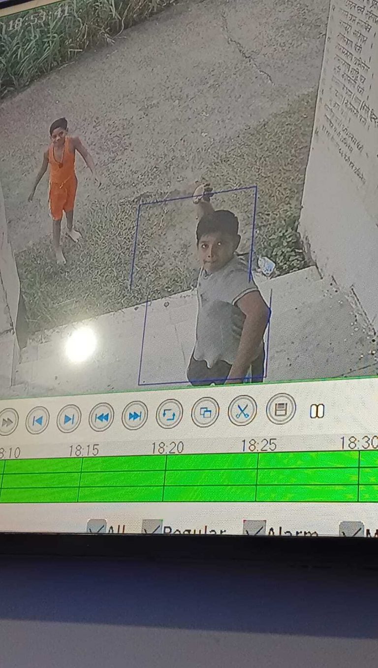 Saran News : तरैया बंदोबस्त कार्यालय सह अंचल अभिलेखागार का खिड़की व सीसीटीवी कैमरे असामाजिक तत्वों ने तोड़ी