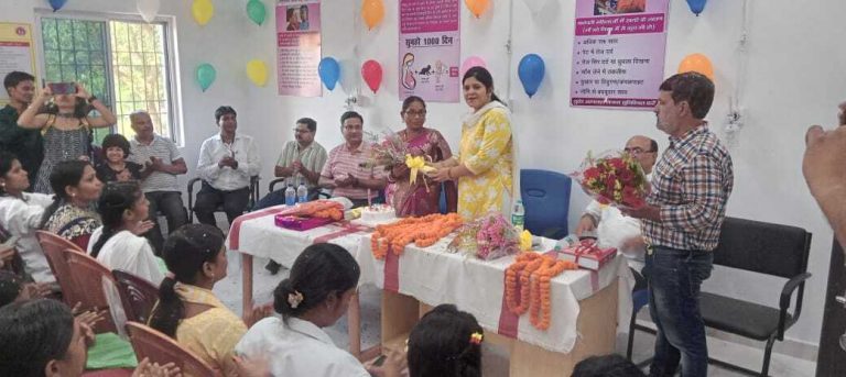 35 साल से सेवा की मिसाल रहीं एएनएम सावित्री को दी विदाई