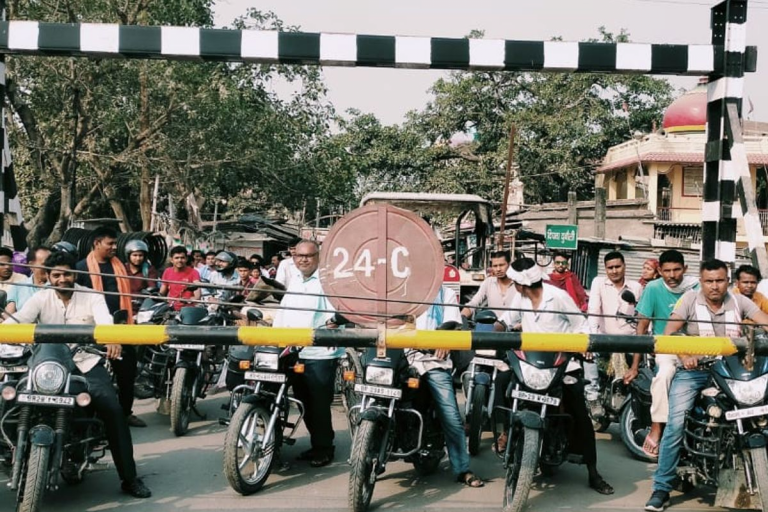 Indian Railways: बिहार में रेलवे क्रॉसिंग पर नहीं लगेगा जाम, होमगार्ड तैनात किये जाने की तैयारी