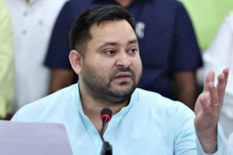बिहार में वोटर लिस्ट अपडेट को तेजस्वी ने बताया ‘वोटबंदी’, फर्जी वोट जोड़ने और गरीबों के वोट काटने का आरोप