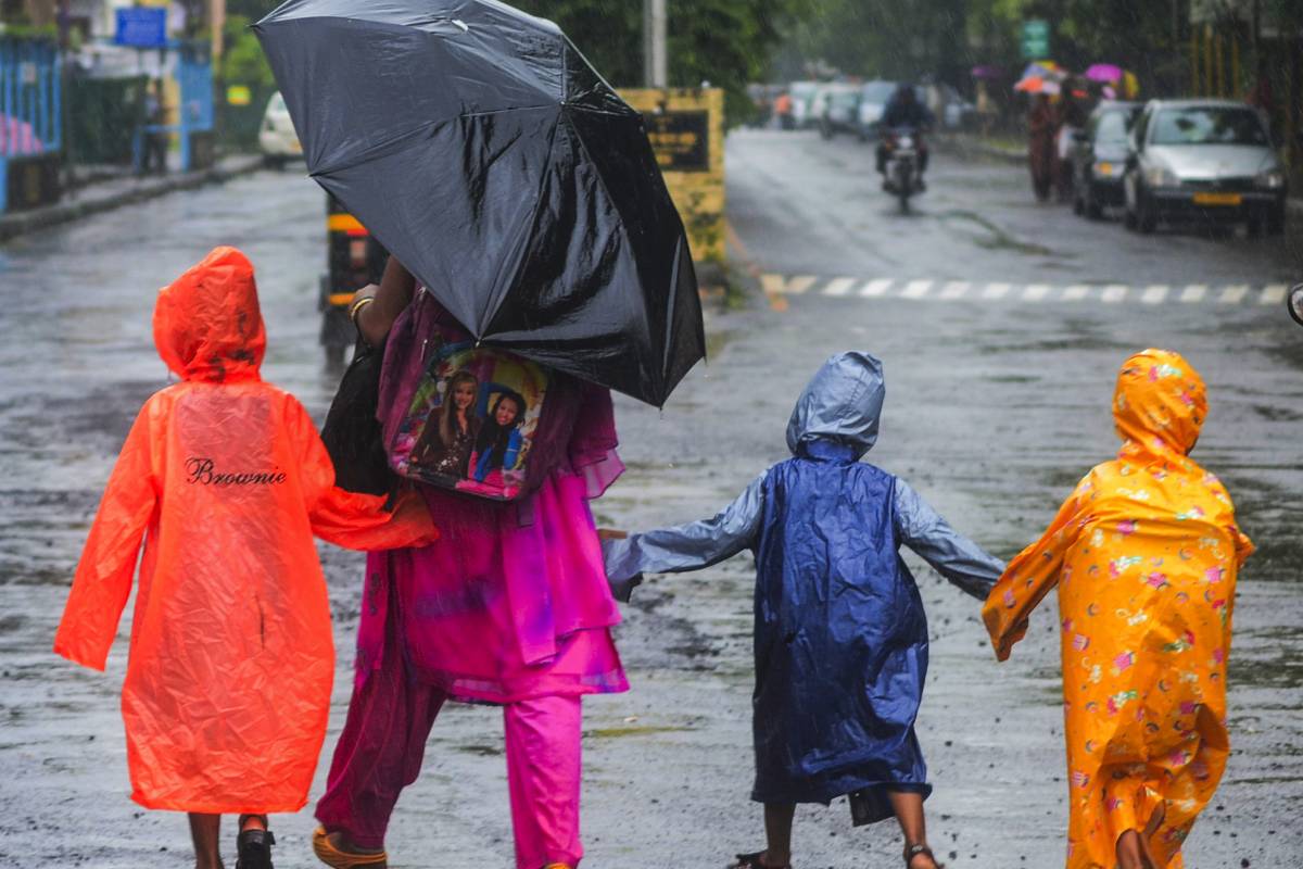 very heavy rain alert
