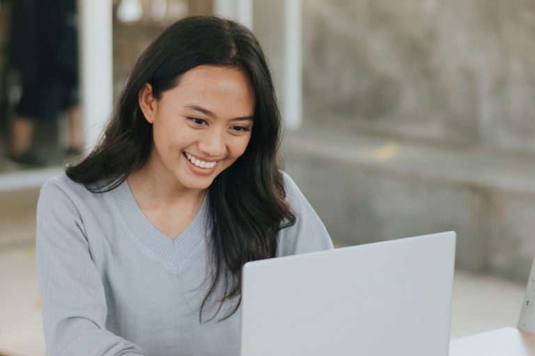 स्कूल कॉलेज में ही बन जाएंगे AI एक्सपर्ट, ये 5 Tools स्टूडेंट्स के लिए गेमचेंजर