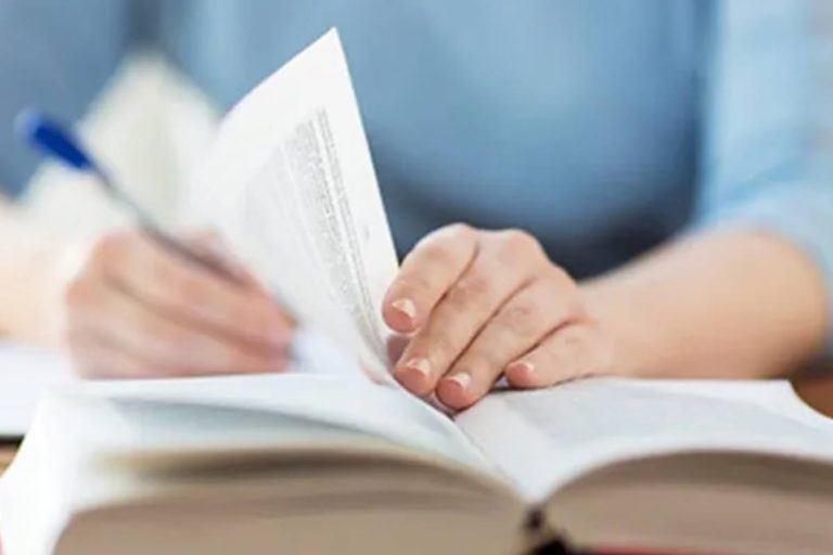 CBSE Open Book Exam: CBSE लाएगा ओपन बुक एग्जाम, कैसे होंगे पेपर और क्या नकल पर लगेगी रोक?