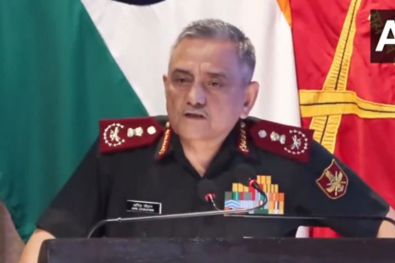 Defense: रण संवाद में सेना के तीनों अंगों के बीच बेहतर समन्वय बनाने पर दिया गया जोर 