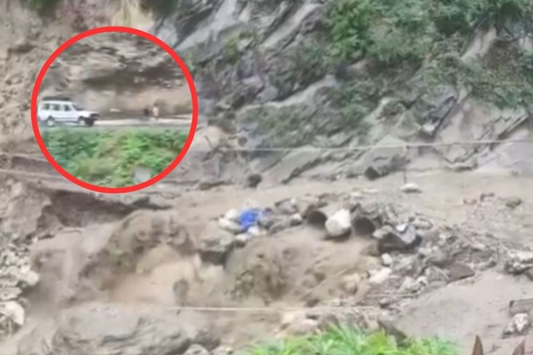 Cloudburst in Kishtwar : किश्तवाड़ में बादल फटने से भारी तबाही, वीडियो आया सामने