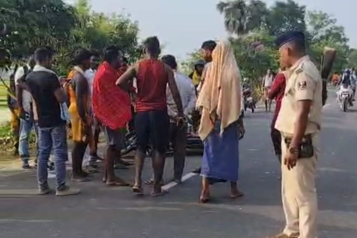 lakhisarai road accident
